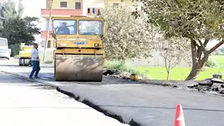 محافظ الشرقية يستجيب لأهالي بسطا برصف الطريق الرئيسي (صور)