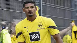 20  صورة توثق حكايات لاعبين تغلبوا على السرطان