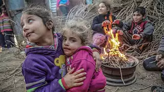 الأونروا: أطفال غزة يموتون من البرد بسبب نقص المأوى والإمدادات