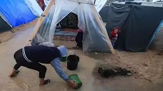 الدفاع المدني يدعو لاتخاذ تدابير وقائية لتجنب أضرار المنخفض الجوي بغزة