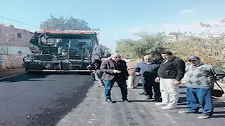 محافظ أسيوط يعلن استكمال رصف طريق المعنا ضمن الخطة الاستثمارية -صور