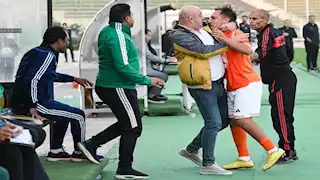 "حرام ده عنده 19 سنة".. شقيق أحمد شاهين يدافع عنه بعد تعديه على مدرب الفريق