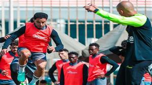 احتفال خاص من لاعبي الزمالك بعيد ميلاد الثنائي