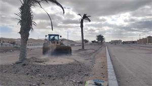 بالصور - رفع 80 طن مخلفات يوميًا في حملات النظافة بمدينة أبوزنيمة