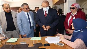 محافظ القليوبية يدشن المبادرة الرئاسية للكشف عن فيروس سي لطلاب إعدادي- صور