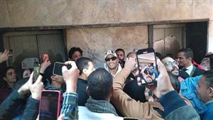 حضر بنفسه.. كيف ظهر محمد رمضان أمام المحكمة؟ (فيديو وصور)