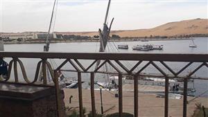 بالفيديو والصور- غيوم وأمطار خفيفة في أسوان