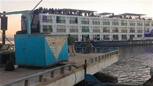 بعد توقف 12 ساعة.. إنهاء أزمة الباخرة الشاحطة في نيل المنيا