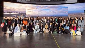 فريق "صانعات الأفلام الصاعدات" في زيارة لمركز نتفليكس للإنتاج الفني في إسبانيا