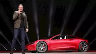 مع استمرار مقاطعتها بسبب ماسك| تراجع حاد في مبيعات سيارات تسلا الأمريكية