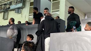 شيكابالا يؤازر الزمالك بصحبة ابنه (صور)