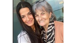 "ربنا يصبر قلبك".. غادة عادل تنعى والدة تارا عماد 