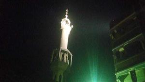 وقت صلاة العشاء اليوم الأربعاء وحكم تأخيرها حتى منتصف الليل