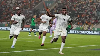 “التواصل مع صنداونز أولًا”.. وكيل موكوينا يحسم موقف مفاوضات الأهلي