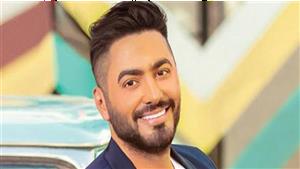 تامر حسني يوجه رسالة لجمهوره: "الكل يتمنى مشوار حياته خالي من الأزمات" 