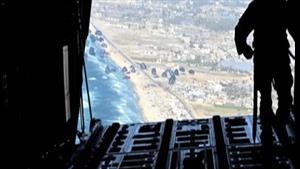 أول طائرة مساعدات لغزة تابعة لسلاح الجو الألماني تهبط في الأردن