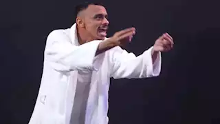 كزبرة ينشر صورة مع ليلى علوي وإلهام شاهين ويعلق: "أنا بين نارين"