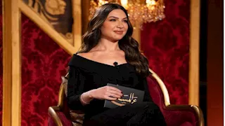 قرار قضائي بشأن اتهام الإعلامية منى عبدالوهاب بسرقة اسم برنامج "على المسرح"