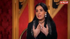 الراقصة دينا: "رقصت تاني يوم وفاة والدي وابني فخور بيا"