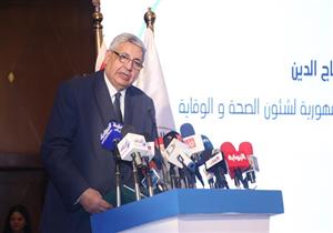 عوض تاج الدين: الطبيب المصري قدم تضحيات كبيرة في جائحة كورونا 