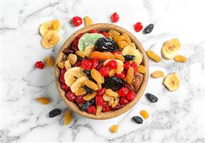 فوائد لا تتوقعها عند تناول الفواكه المجففة في رمضان