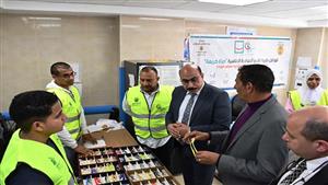 بالصور- محافظ أسوان يتفقد قافلة مؤسسة بصيرة للكشف على العيون بالمحمودية
