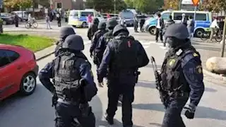 الشرطة السويدية: قتلى وجرحى في اصطدام حافلة بمحطة حافلات في ستوكهولم