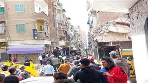 قرار هدم وترميم.. رئيس حي غرب الإسكندرية تكشف مفاجأة بشأن عقار الورديان المنهار - صور