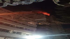  3 سيارات إطفاء تجابه نيران برج أمام نادي الصيد بالدقي