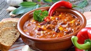 فول باللحمة المفرومة والبهارات