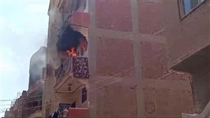 4 سيارات إطفاء تجابه نيران شقة بالساحل