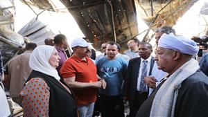 "مش هنسيبكم".. وزيرة التضامن تطمئن أصحاب 63 محلًا تجاريًا تدمرت بحريق مول في أسوان