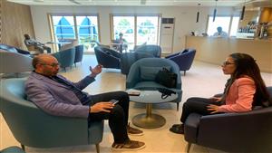 قبل مواجهة دريمز.. حسام المندوه يجتمع بقنصل مصر في غانا