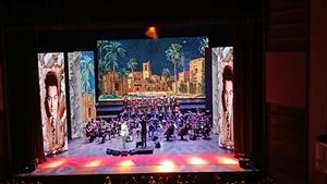 علي الحجار يفتتح حفل "100 سنة غنا" بأغنية "يا أعز من عيني"