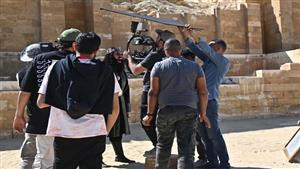 بالصور| أحمد خالد صالح بدور نمرود في كواليس "المداح اسطورة العودة"