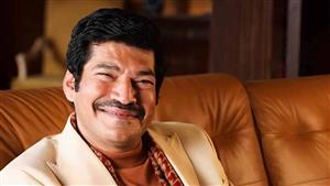 باسم سمرة يكشف 3 أسباب وراء نجاح مسلسل "العتاولة".. فيديو