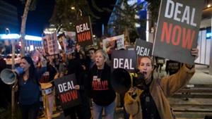 سي إن إن: عائلات أسرى أمريكيون محبطون جراء توقف محادثات وقف إطلاق النار