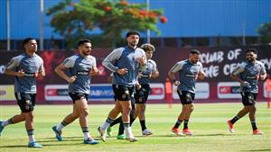 "اجتماع كولر وفقرات بدنية".. كواليس مران الأهلي الختامي قبل السفر إلى تونس