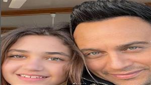 هكذا احتفل مصطفى قمر بعيد ميلاد ابنته (صور)