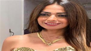 داليا مصطفى بفستان أنيق من داخل شقتها.. والجمهور يعلق