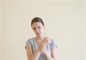 "أعراضه سخيفة"- حسام موافي يحذر من مرض يحدث في سن الثلاثين