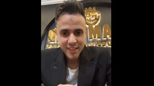 فيديو.. أول ظهور لمصمم الأزياء إسلام سعد بعد إخلاء سبيله ويقدم عروضا على فساتين الزفاف  