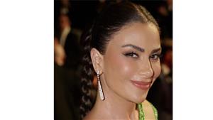 صبا مبارك تبهر جمهورها بإطلالة ساحرة على السجادة الحمراء في "كان" السينمائي (صور)