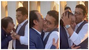 هنيدي يمنع علاء مرسي من تقبيل يده في عقد قران ابنته