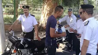 لعدم ارتداء الخوذة.. 578 مخالفة لقائدي الدراجات النارية