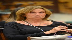 يسرا تنعى محمود العلايلي وتعتذر عن عدم حضور الجنازة لهذا السبب