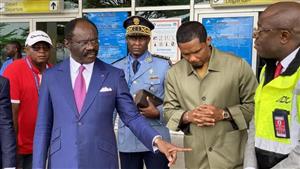 "الأزمة مستمرة".. مشادة كلامية بين إيتو ووزير الرياضة الكاميروني ومدرب المنتخب (فيديو)