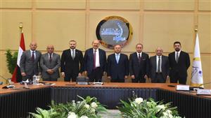 أول مشروع من نوعه في مصر.. "النقل": توقيع مذكرة تفاهم لتخريد السفن بميناء دمياط -تفاصيل وصور