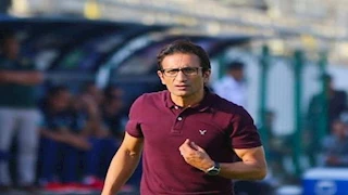 قبل مواجهة الزمالك.. سموحة يقيل مدربه أحمد سامي رسميًا