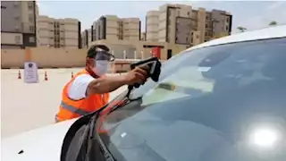لعدم تركيب الملصق.. سحب 880 رخصة قيادة في 24 ساعة